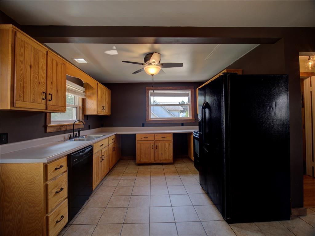 112 Yoder Avenue Mount Pleasant, PA 15666 - Photo 9 of 29 Gallery Image 9