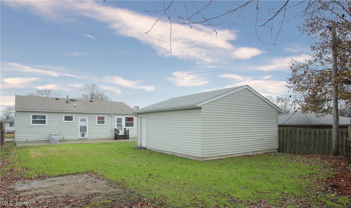347 South Ridge Drive Cleveland, OH 44109 - Photo 7 of 35 Gallery Image 7
