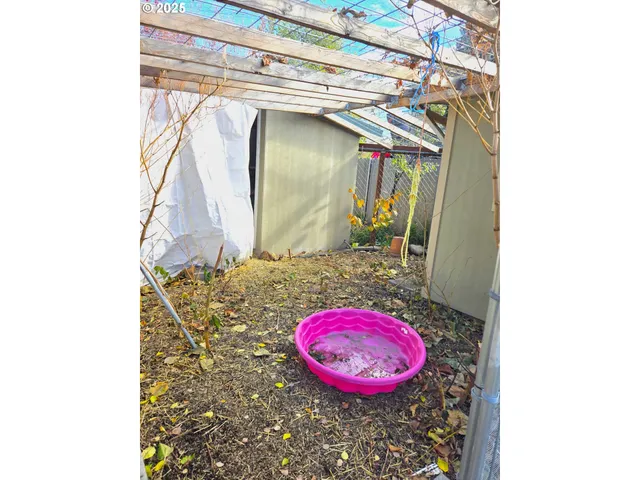 a view of a small area