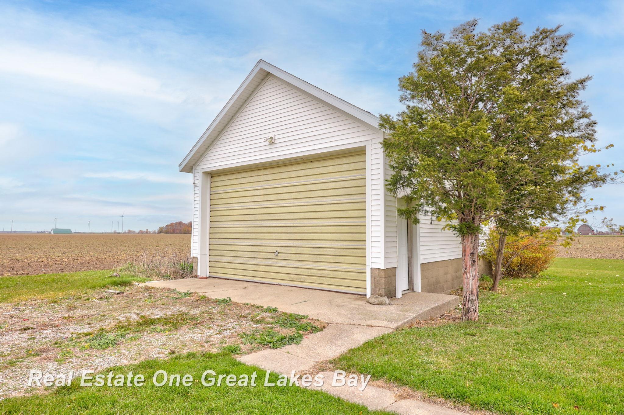 4060 Dickerson Road Akron, MI 48701 - Photo 42 of 62