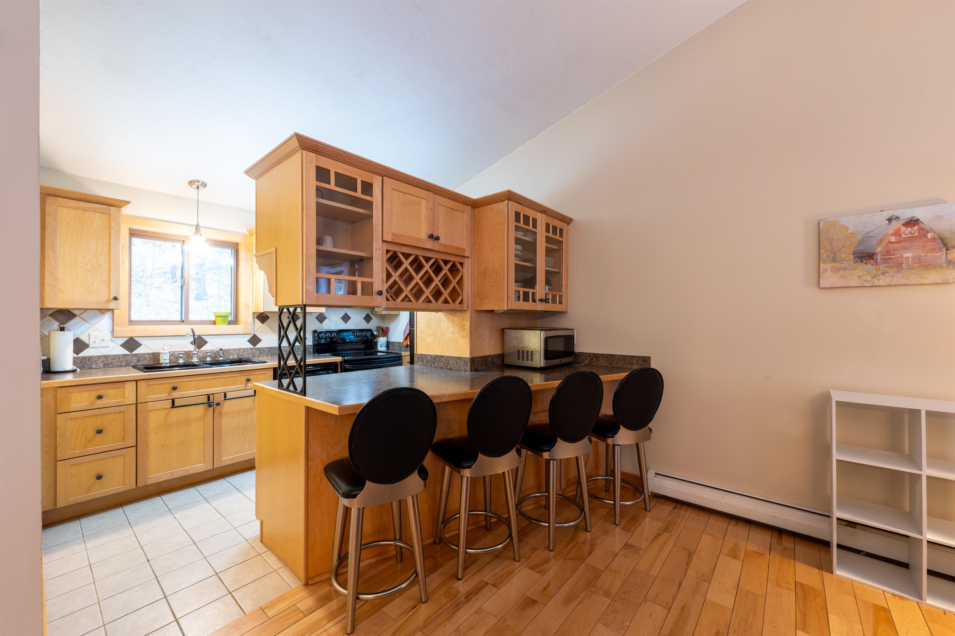 1299 Quechee Main Street, Unit 2E Hartford, VT 05059 - Photo 12 of 22