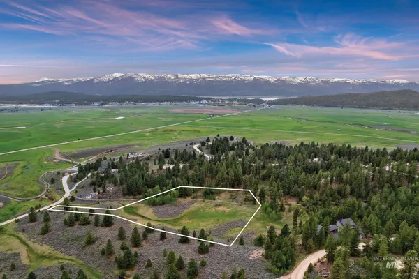 $285,000 | 6 Maria Kalea Street, Cascade, ID 83611