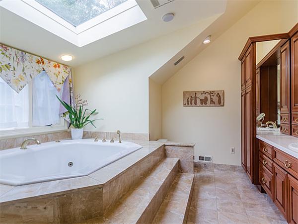 70 Oldham Road Newton, MA 02465 - Photo 11 of 19 Gallery Image 11