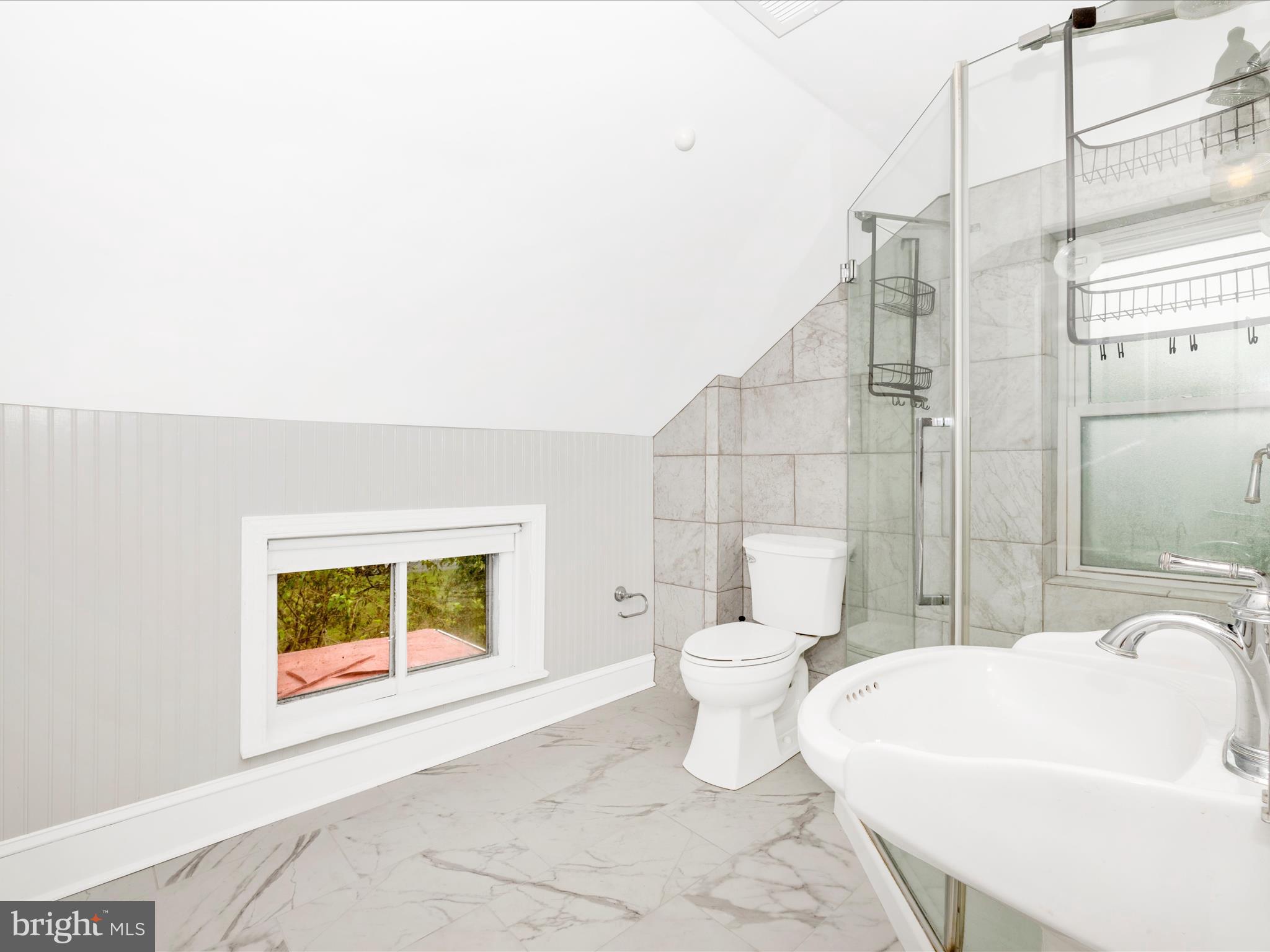 12261 Baugher Road Thurmont, MD 21788 - Photo 45 of 61 Bathroom