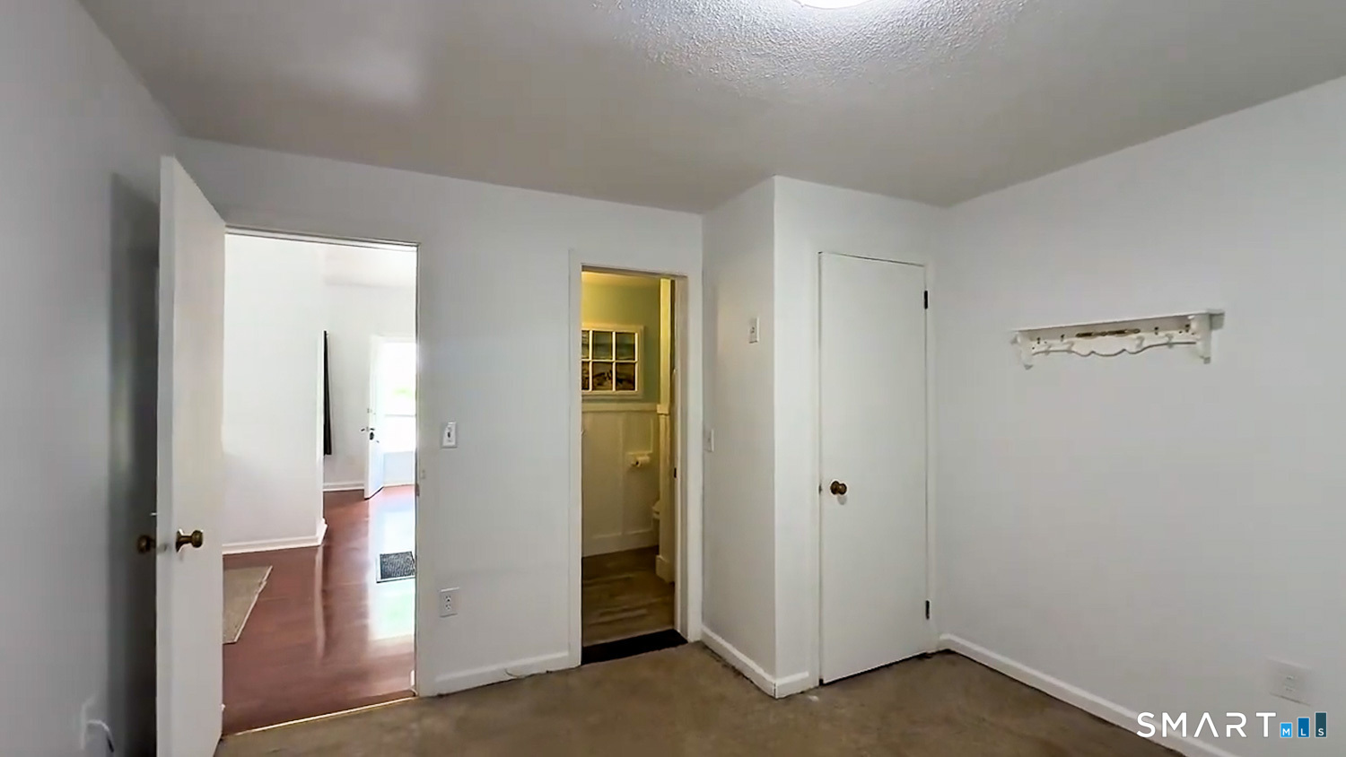 385 Putnam Pike Killingly, CT 06241 - Photo 12 of 36