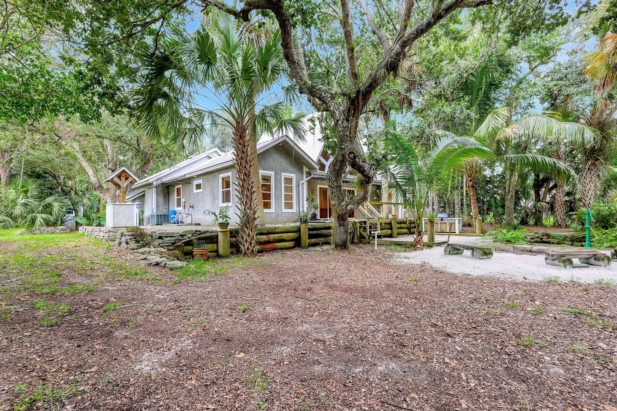 1055 Southwest Blue Water Way Stuart, FL 34997 - Photo 19 of 67 16-web-or-mls-5P1A6819