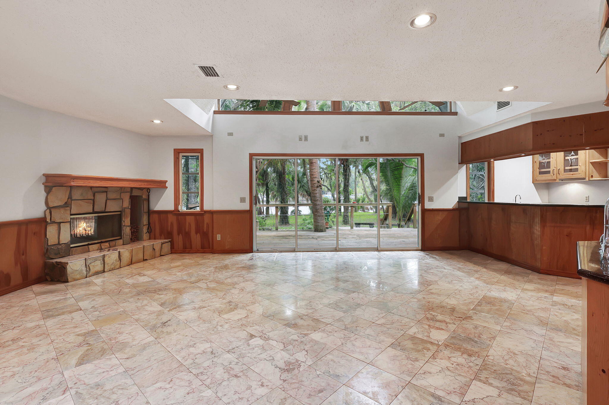 1055 Southwest Blue Water Way Stuart, FL 34997 - Photo 27 of 67 24-web-or-mls-5P1A6864