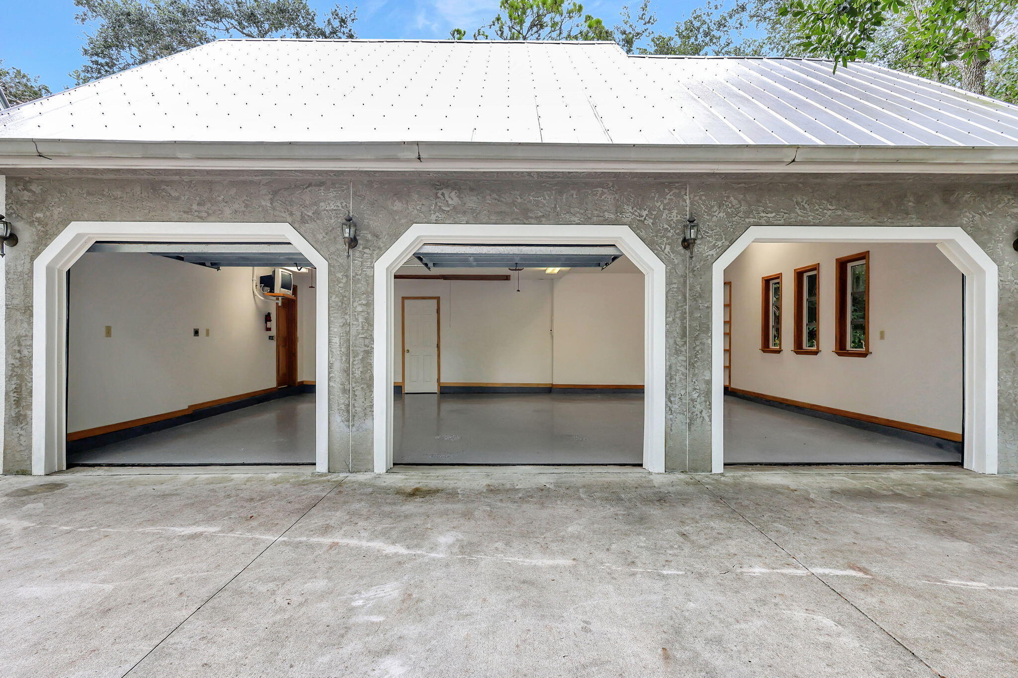 1055 Southwest Blue Water Way Stuart, FL 34997 - Photo 57 of 67 54-web-or-mls-5P1A7080