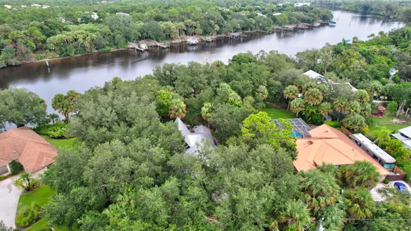 $3,950 | 1055 Southwest Blue Water Way, Stuart, FL 34997