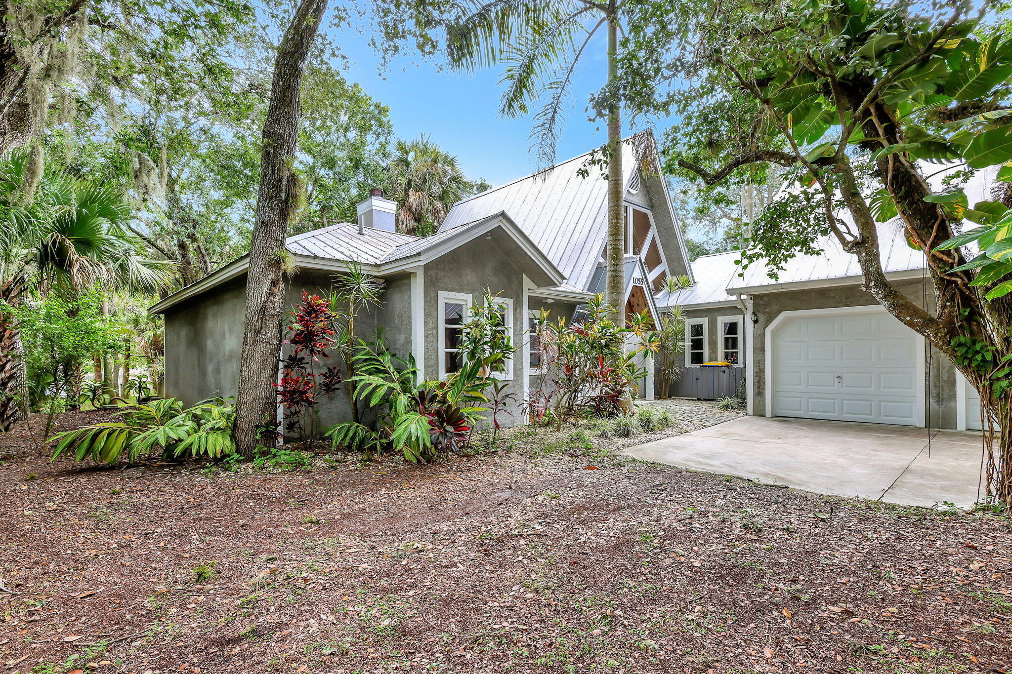 1055 Southwest Blue Water Way Stuart, FL 34997 - Photo 9 of 67 5-web-or-mls-5P1A6739