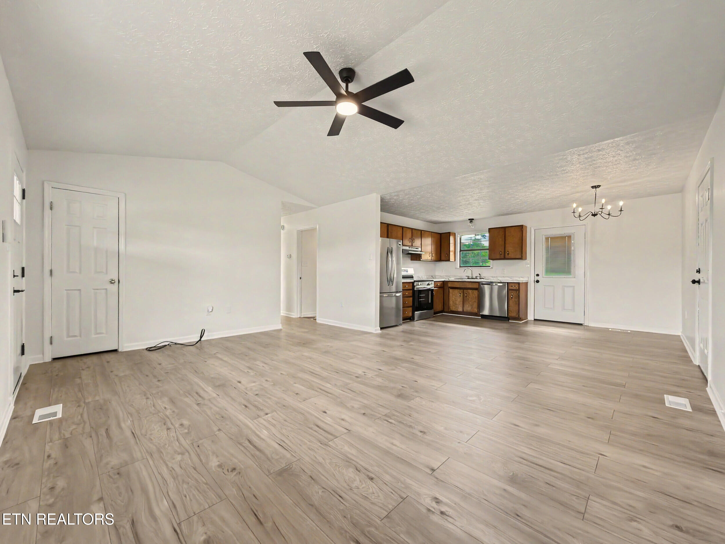 123 Cross Creek Road Maynardville, TN 37807 - Photo 6 of 36 12_42f53cedd23acbc6c7fb213adec7f3e27c345
