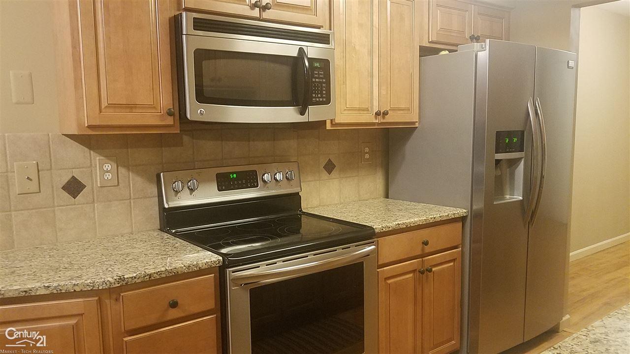 737 Oak Brook Ridge Drive Rochester Hills, MI 48307 - Photo 6 of 34