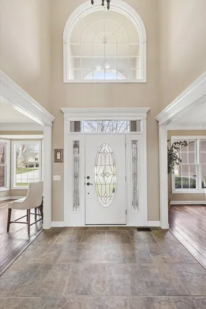 $775,000 | 808 Wedgewood Drive, Crystal Lake, IL 60014