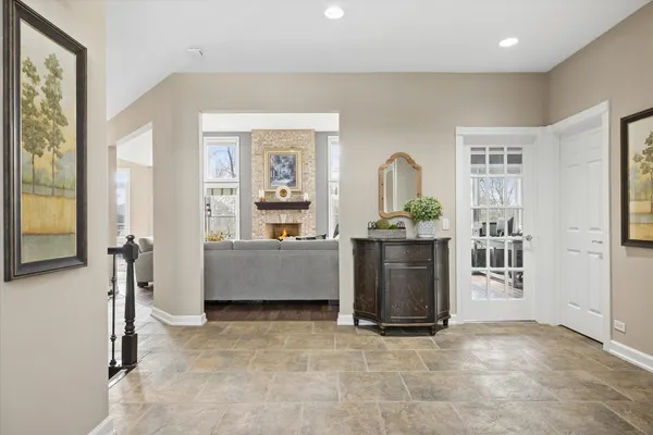 $775,000 | 808 Wedgewood Drive, Crystal Lake, IL 60014