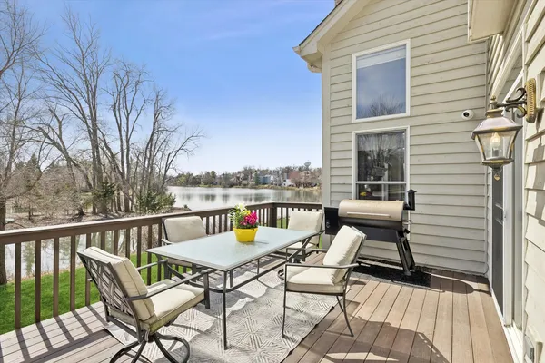 $775,000 | 808 Wedgewood Drive, Crystal Lake, IL 60014