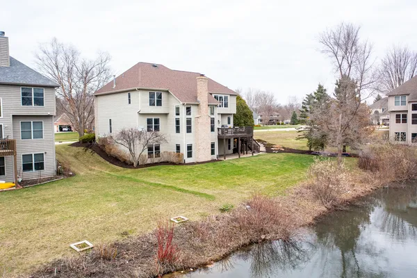 $775,000 | 808 Wedgewood Drive, Crystal Lake, IL 60014