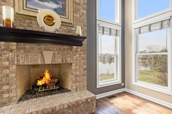 $775,000 | 808 Wedgewood Drive, Crystal Lake, IL 60014