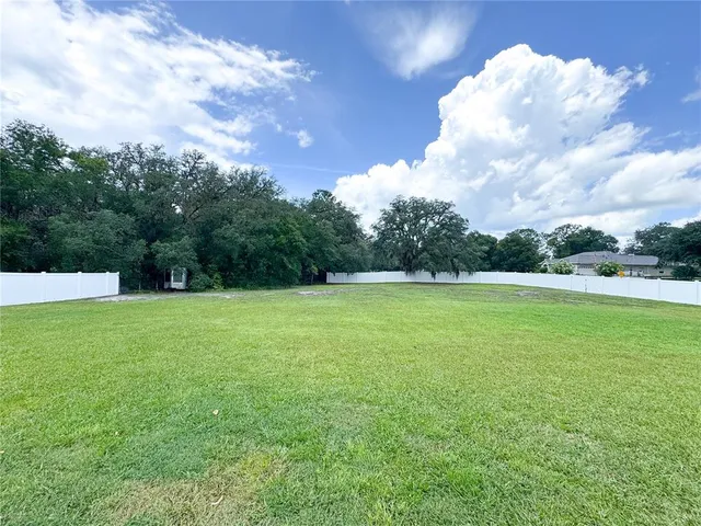 $575,000 | 6282 Northeast 61st Ave Road, Silver Springs, FL 34488
