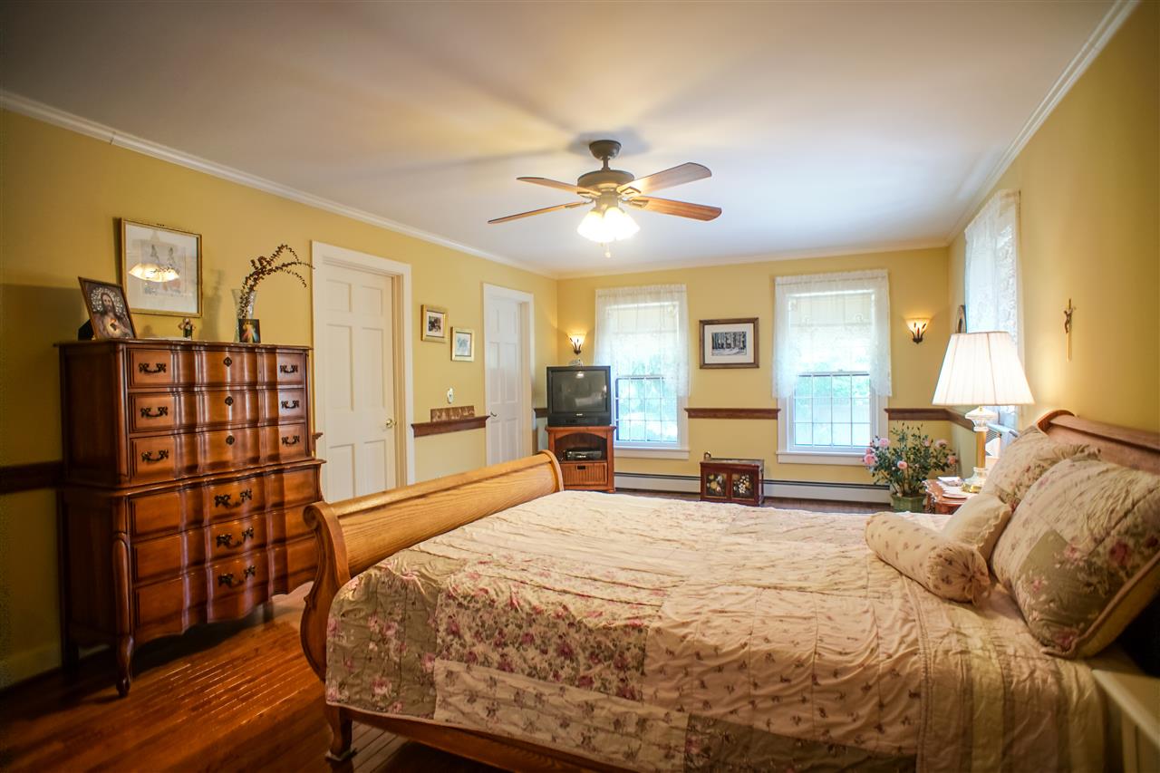 142 Barnumville Road Manchester, VT 05255 - Photo 8 of 14 Gallery Image 8