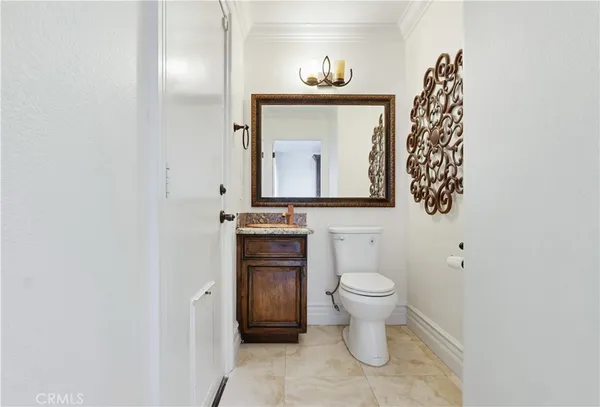 $2,295,000 | 260 South Willowcreek Lane, Anaheim, CA 92808