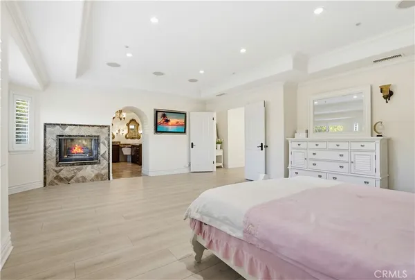 $2,295,000 | 260 South Willowcreek Lane, Anaheim, CA 92808