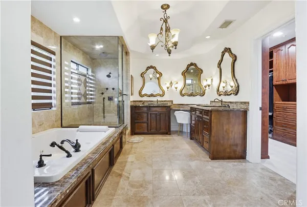 $2,295,000 | 260 South Willowcreek Lane, Anaheim, CA 92808