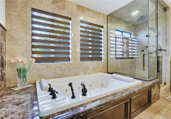 $2,295,000 | 260 South Willowcreek Lane, Anaheim, CA 92808