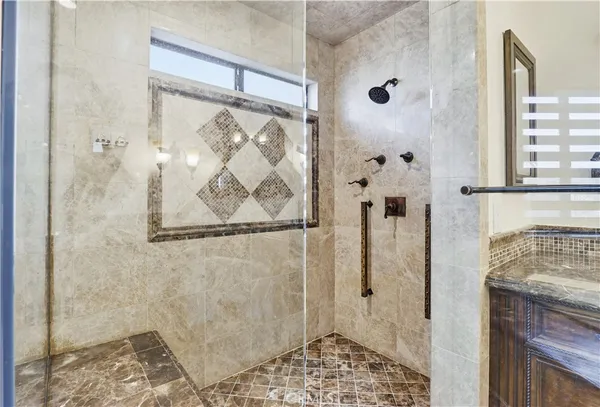 $2,295,000 | 260 South Willowcreek Lane, Anaheim, CA 92808