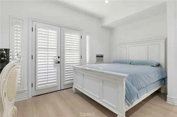 $2,295,000 | 260 South Willowcreek Lane, Anaheim, CA 92808