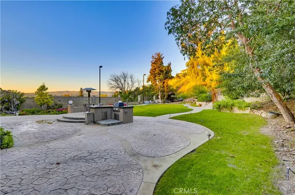 $2,295,000 | 260 South Willowcreek Lane, Anaheim, CA 92808