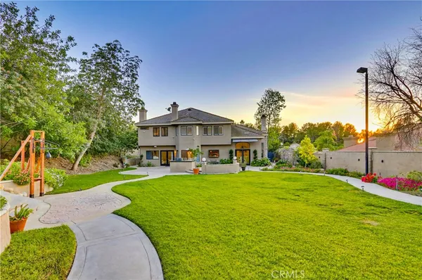 $2,295,000 | 260 South Willowcreek Lane, Anaheim, CA 92808