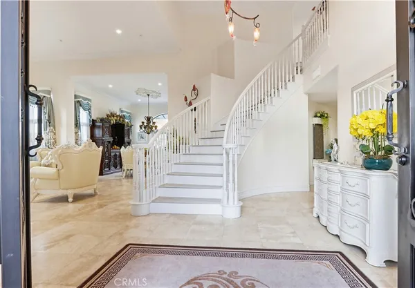 $2,295,000 | 260 South Willowcreek Lane, Anaheim, CA 92808