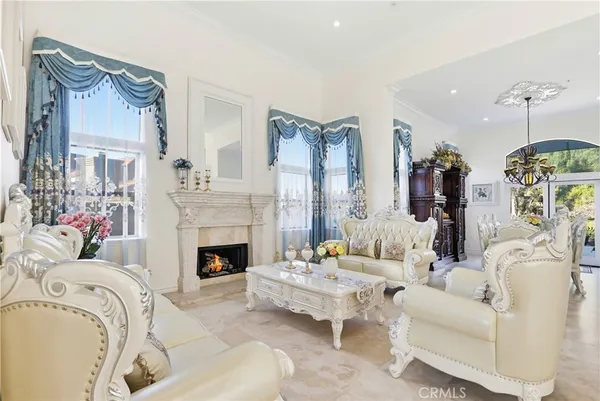 $2,295,000 | 260 South Willowcreek Lane, Anaheim, CA 92808