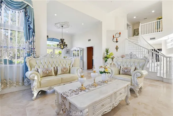 $2,295,000 | 260 South Willowcreek Lane, Anaheim, CA 92808