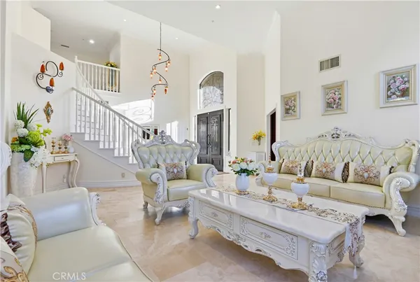 $2,295,000 | 260 South Willowcreek Lane, Anaheim, CA 92808