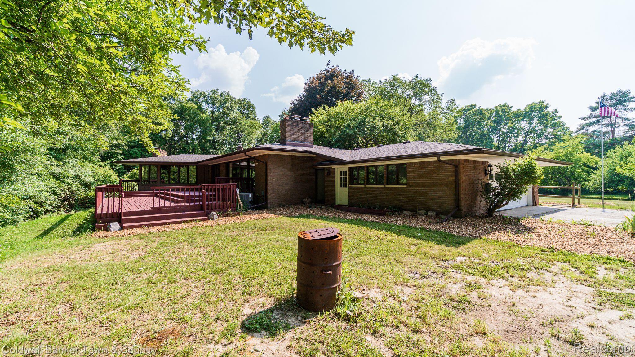 2145 Hidden Valley Howell, MI 48843 - Photo 44 of 59 Gallery Image 44