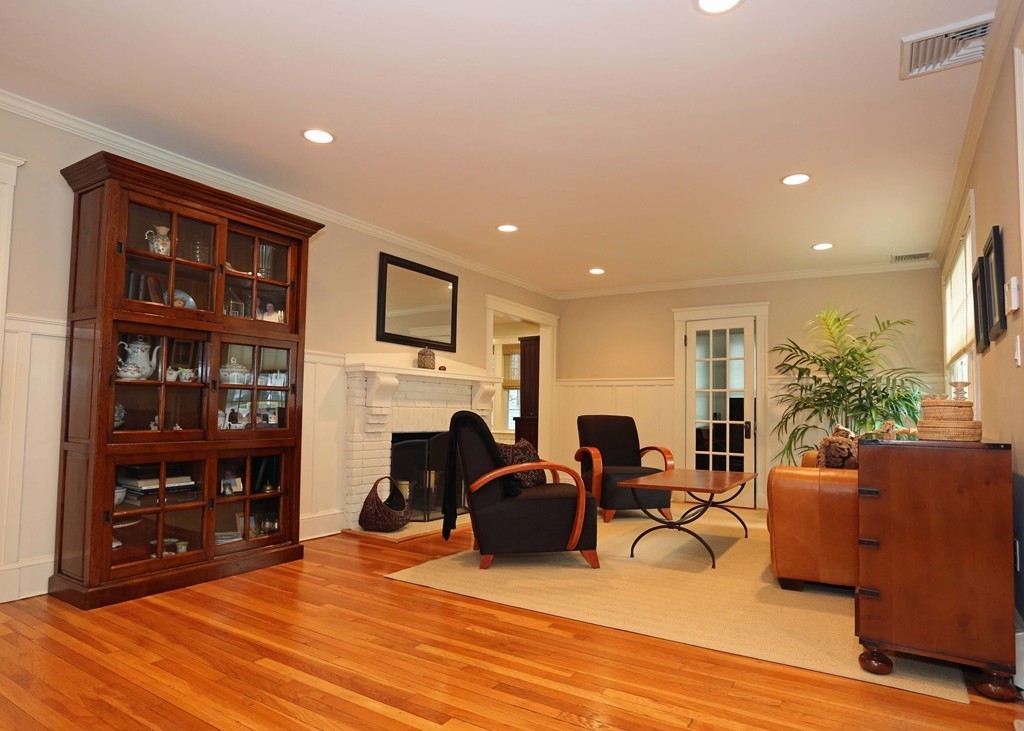 34 Prospect Street Needham, MA 02492 - Photo 3 of 30 Gallery Image 3
