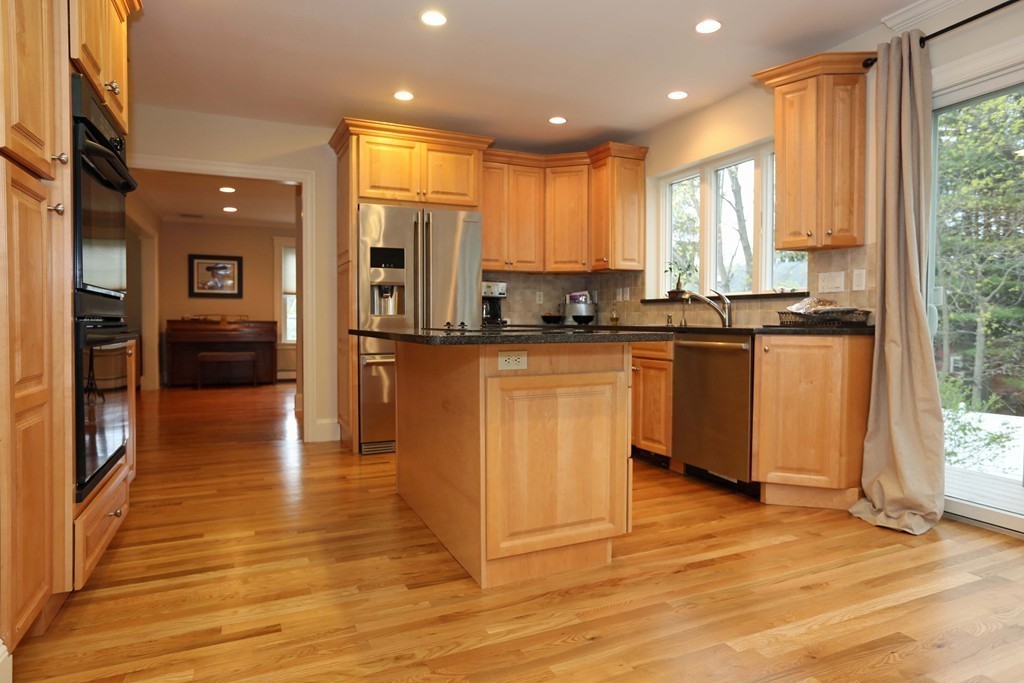 34 Prospect Street Needham, MA 02492 - Photo 8 of 30 Gallery Image 8