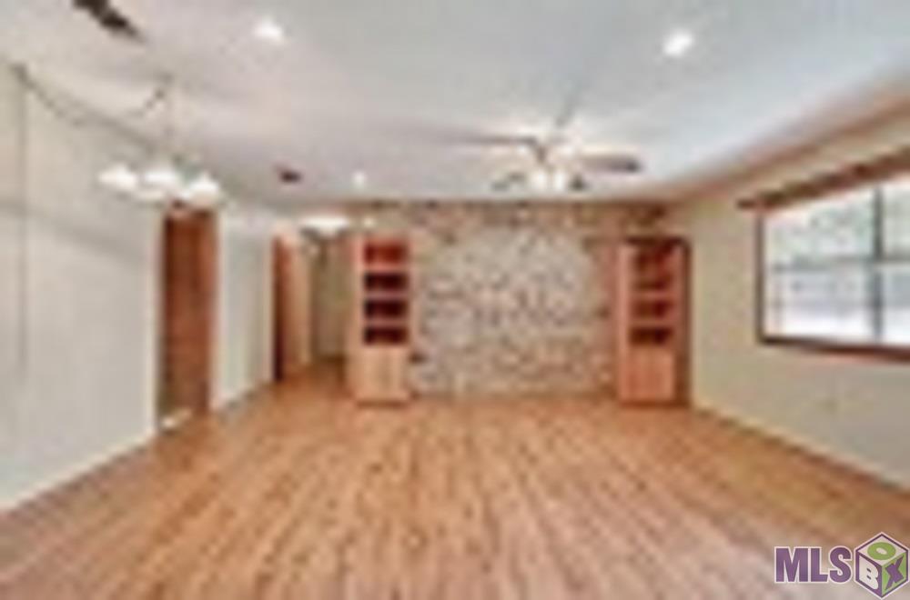 10063 Ridgely Drive Baton Rouge, LA 70809 - Photo 3 of 13