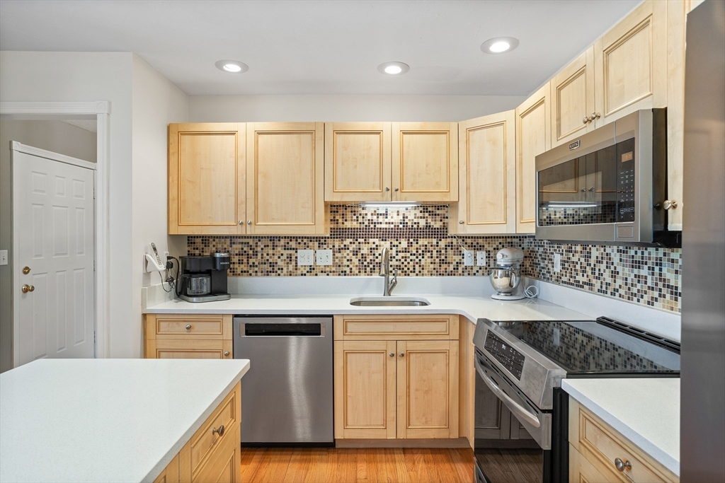 6 Rotherham Way, Unit C Hudson, MA 01749 - Photo 14 of 33 Gallery Image 14
