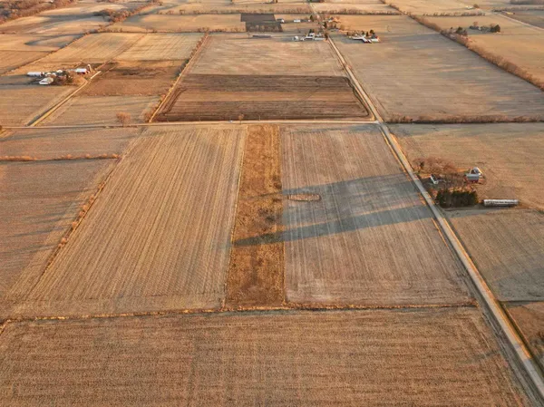 $1 | 38.2 M/l Acres Slinde, Stoughton, WI 53589