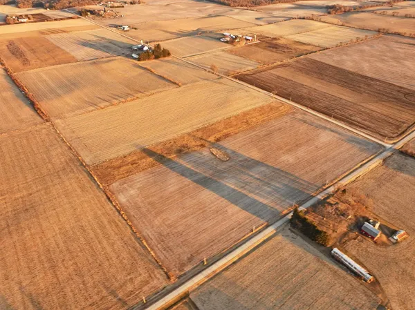 $1 | 38.2 M/l Acres Slinde, Stoughton, WI 53589