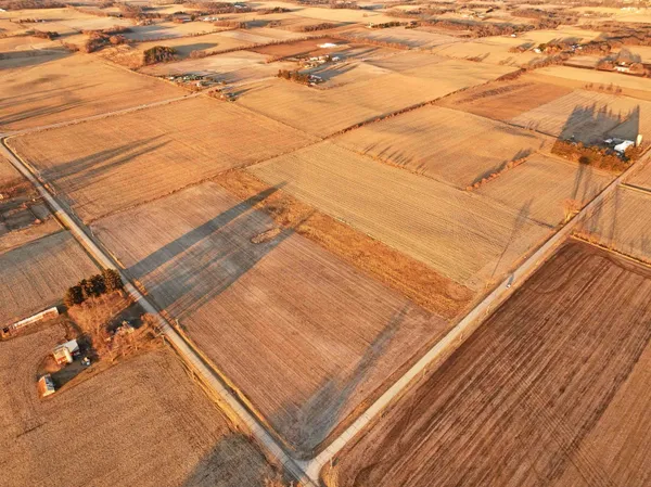 $1 | 38.2 M/l Acres Slinde, Stoughton, WI 53589