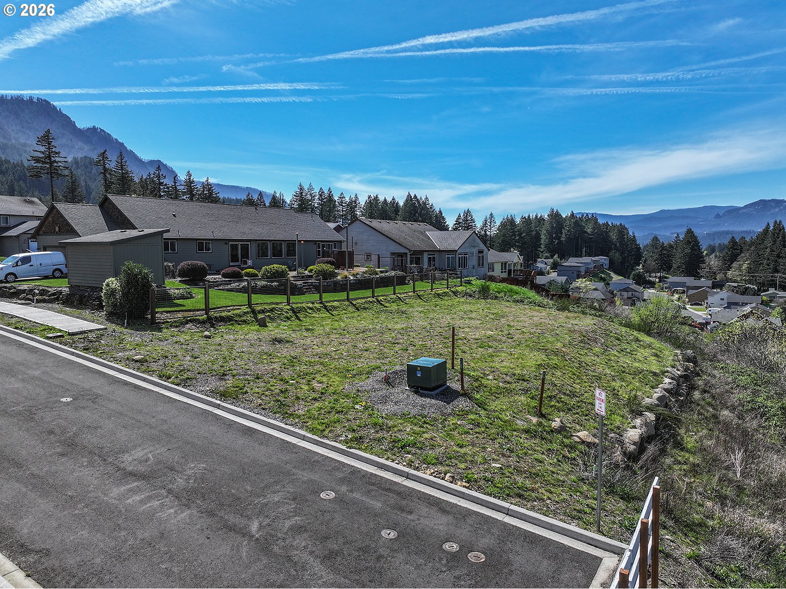 Manchester Drive Cascade Locks, OR 97014 - Photo 3 of 16 a view of a garden with an outdoor space