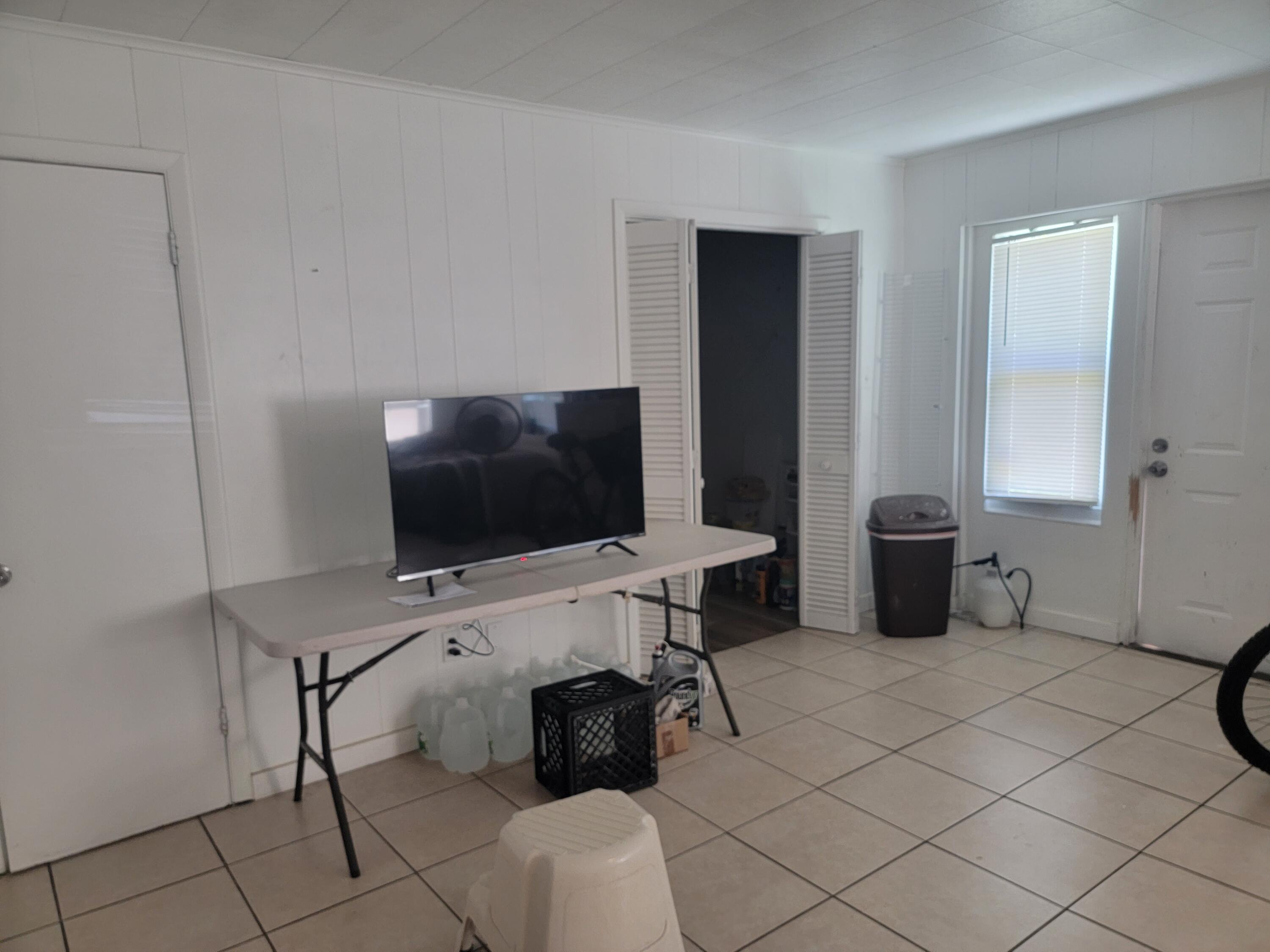 3403 Sloan Road Fort Pierce, FL 34947 - Photo 17 of 30 20220822_153237