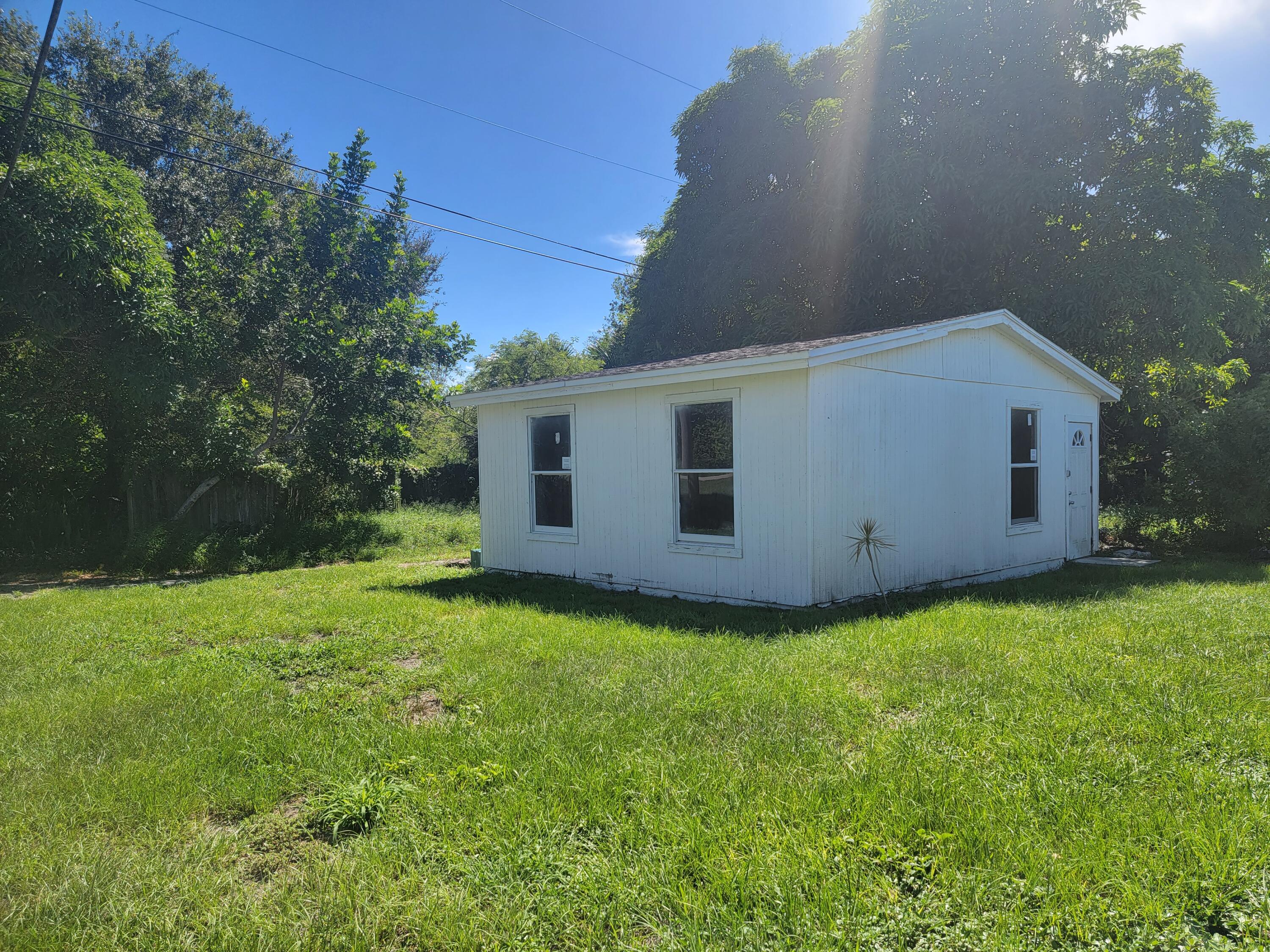 3403 Sloan Road Fort Pierce, FL 34947 - Photo 21 of 30 20220822_153805