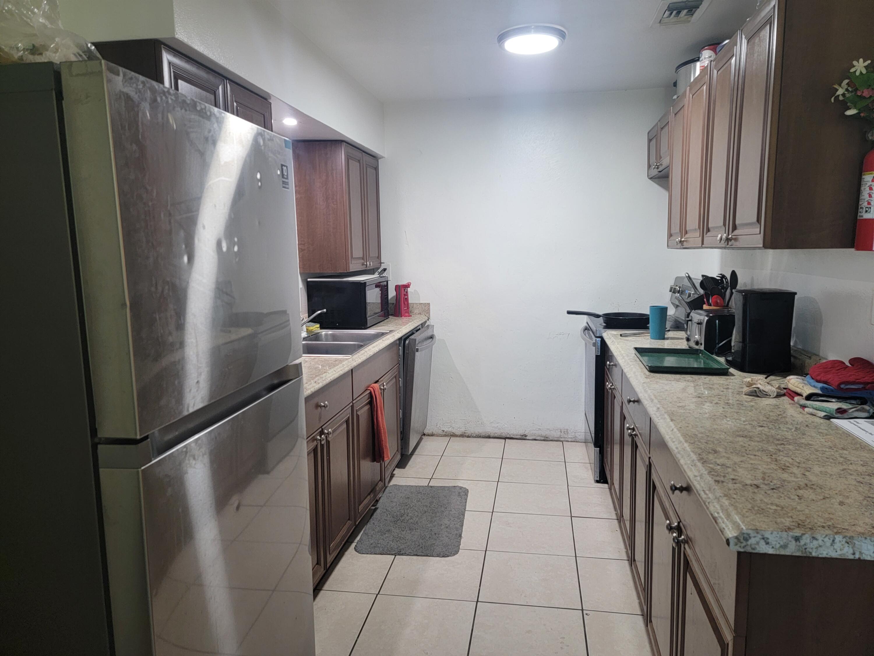 3403 Sloan Road Fort Pierce, FL 34947 - Photo 4 of 30 20220822_153003