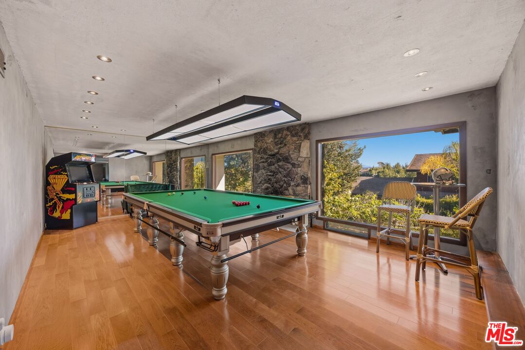 1133 Somera Road Los Angeles, CA 90077 - Photo 8 of 44