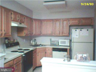 16 Pickwick Place Sewell, NJ 08080 - Photo 4 of 6