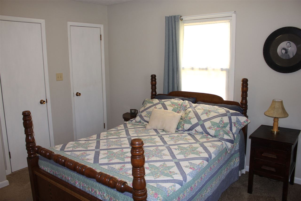 1370 West Division Road Jasper, IN 47546 - Photo 14 of 32 Gallery Image 14